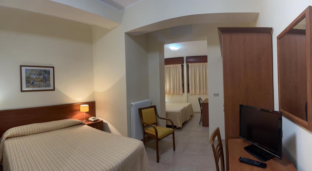 Il Nocchiero City Hotel 소베라토마리나 외부 사진