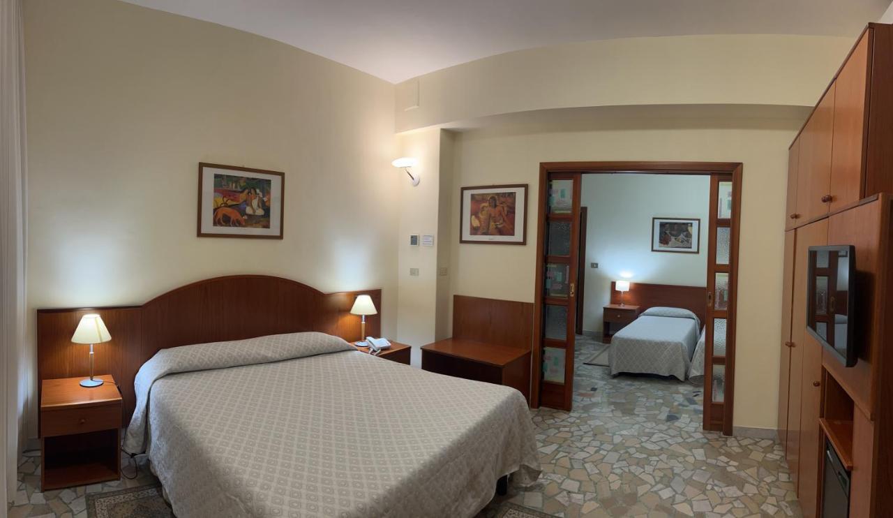 Il Nocchiero City Hotel 소베라토마리나 외부 사진