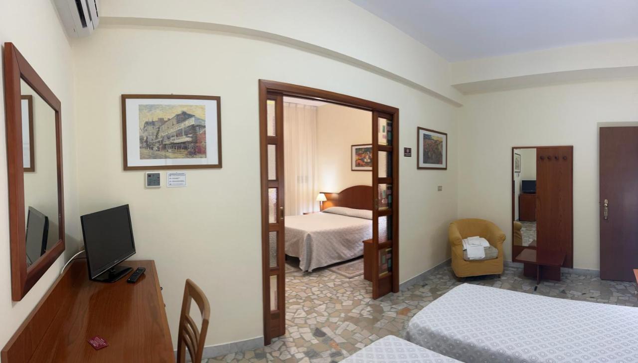 Il Nocchiero City Hotel 소베라토마리나 외부 사진