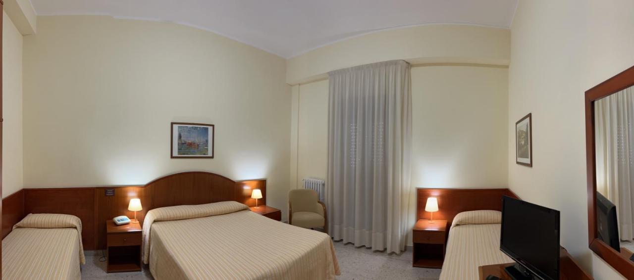 Il Nocchiero City Hotel 소베라토마리나 외부 사진