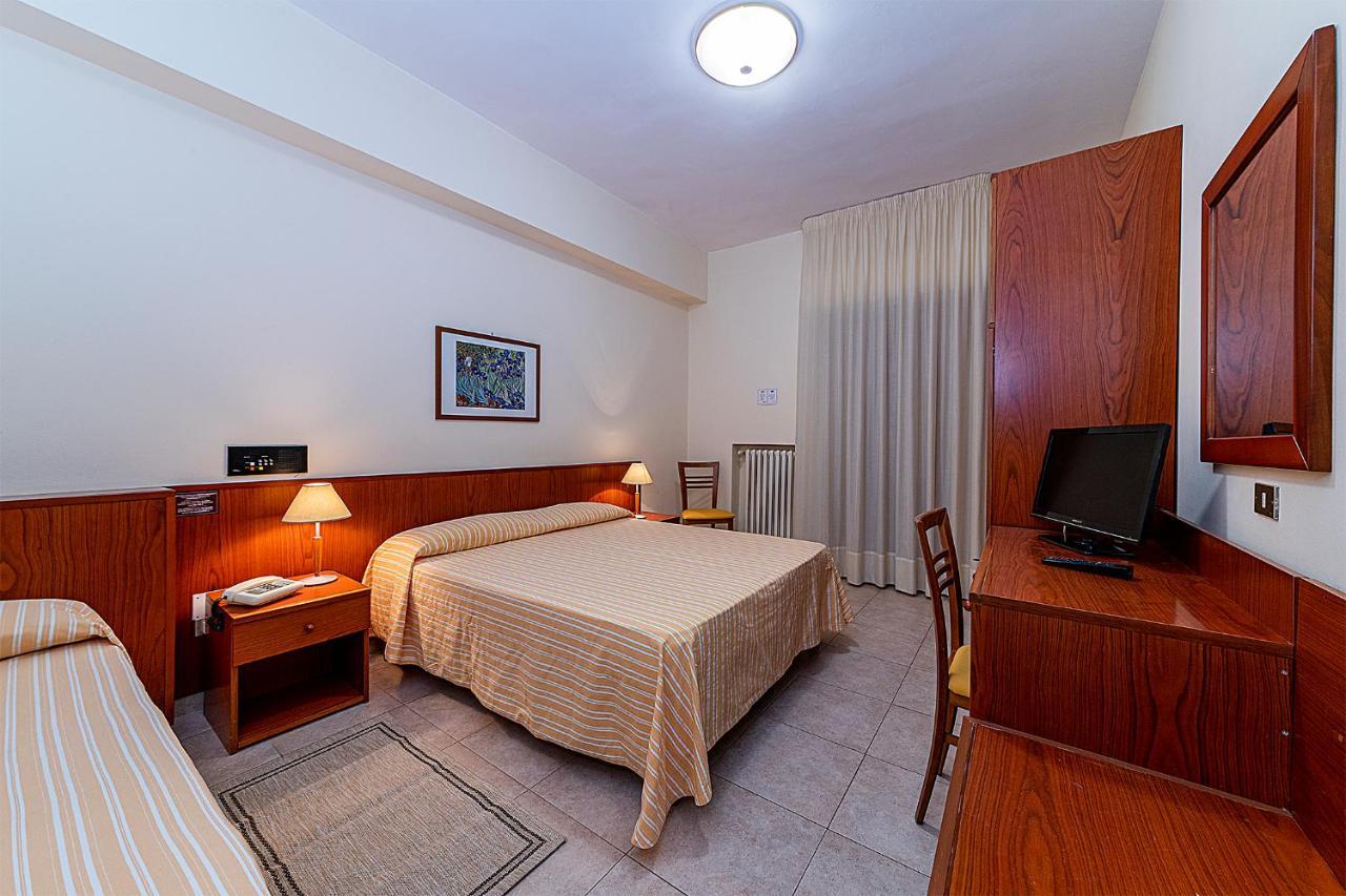 Il Nocchiero City Hotel 소베라토마리나 외부 사진