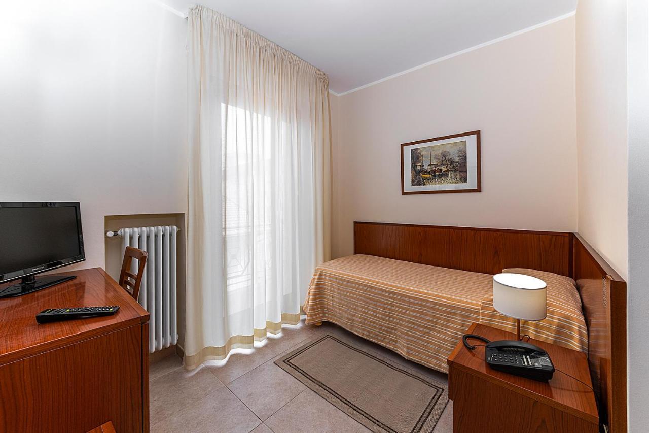 Il Nocchiero City Hotel 소베라토마리나 외부 사진