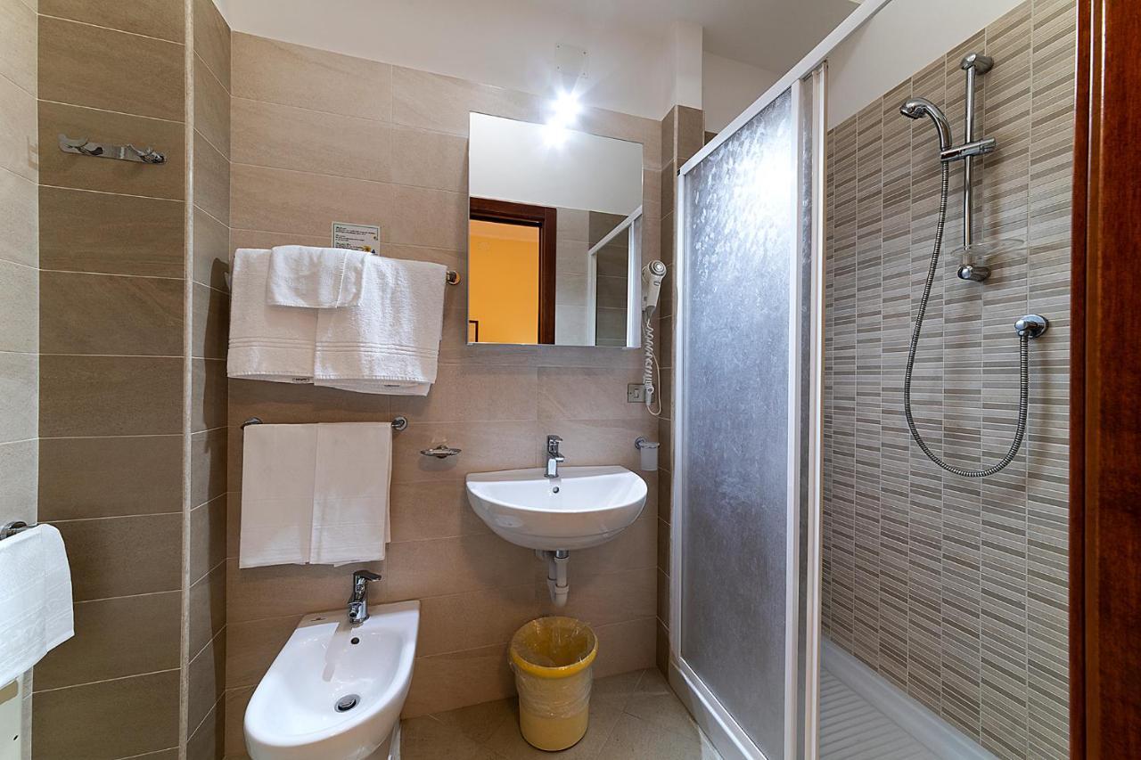 Il Nocchiero City Hotel 소베라토마리나 외부 사진